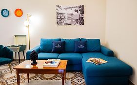 Achilles Apartment